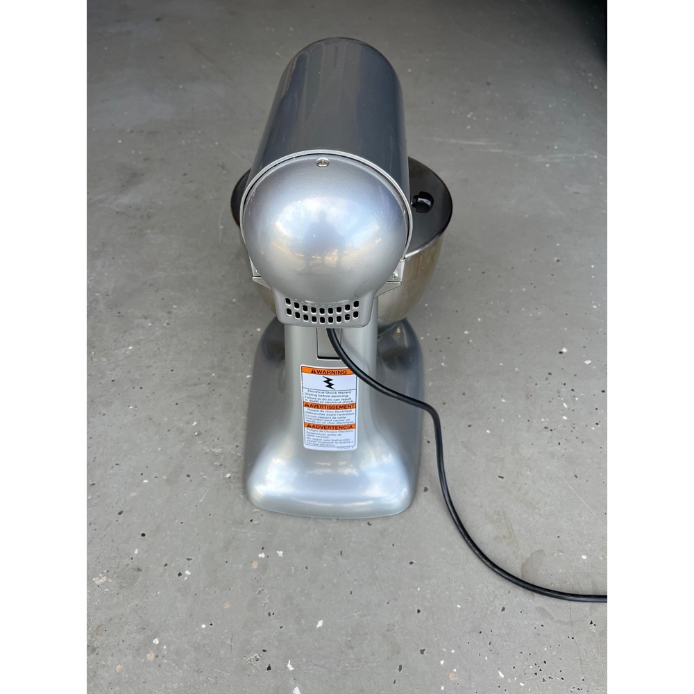 KitchenAide Artisan Series 5 Quart Tilt Head Stand Mixer Contour Silver - Picture 5 of 7